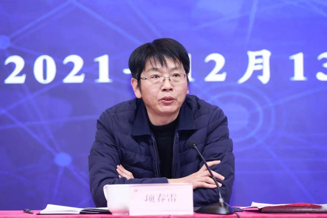 包含四川队球员士气低迷，主教练呼吁复苏斗志的词条