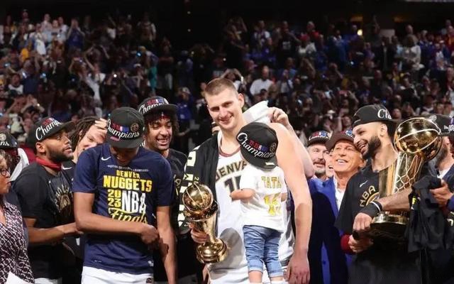 关于热门话题！NBA比赛中球员交流心得的信息